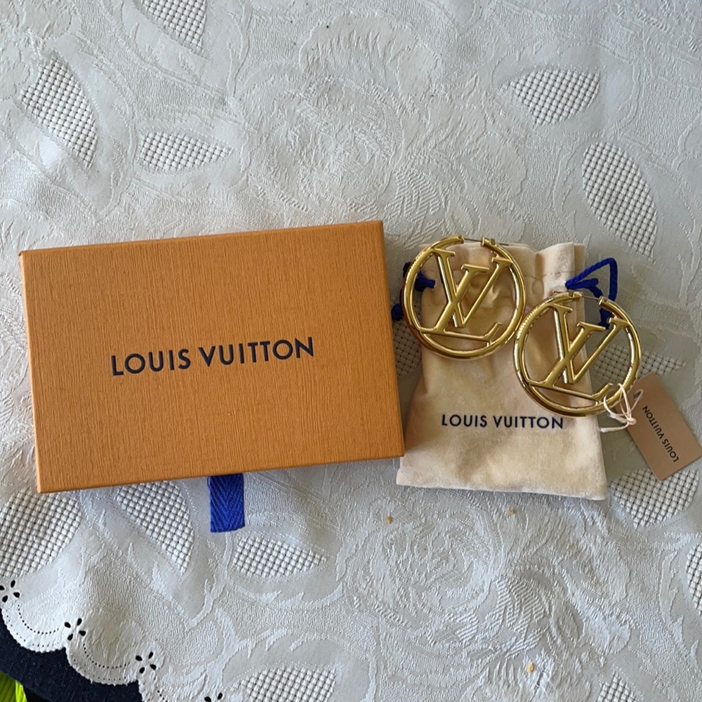 Louis Vuitton LOUISE HOOP GM EARRINGS